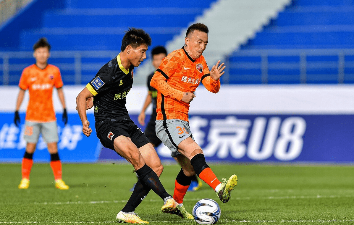 比赛中爆发意外冲突,裁判不敢进场 比赛中爆发意外冲突,裁判不敢进场