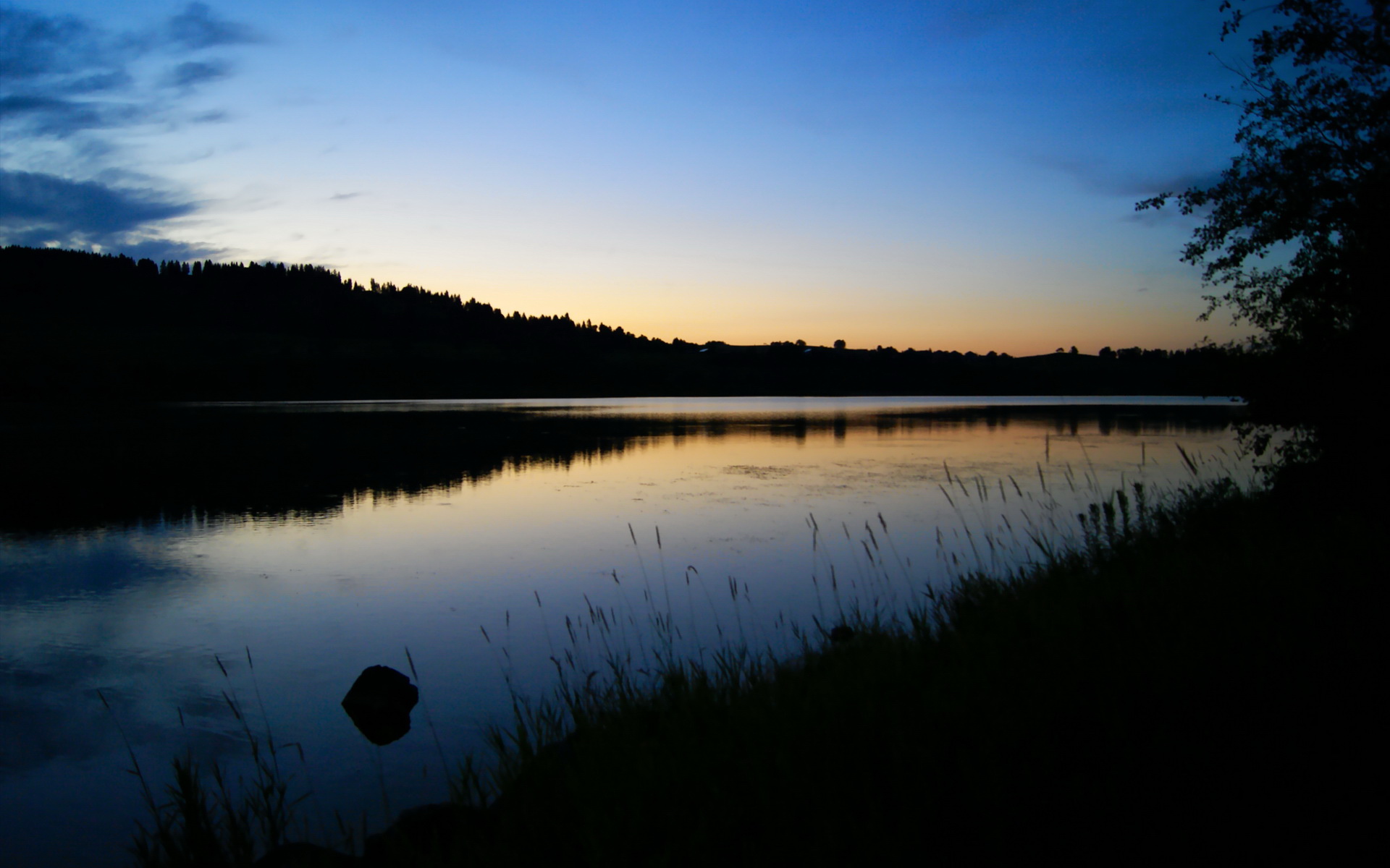 富安健洋爆发助国米险胜瑞典,亚洲铁卫成蓝黑军团新脊梁