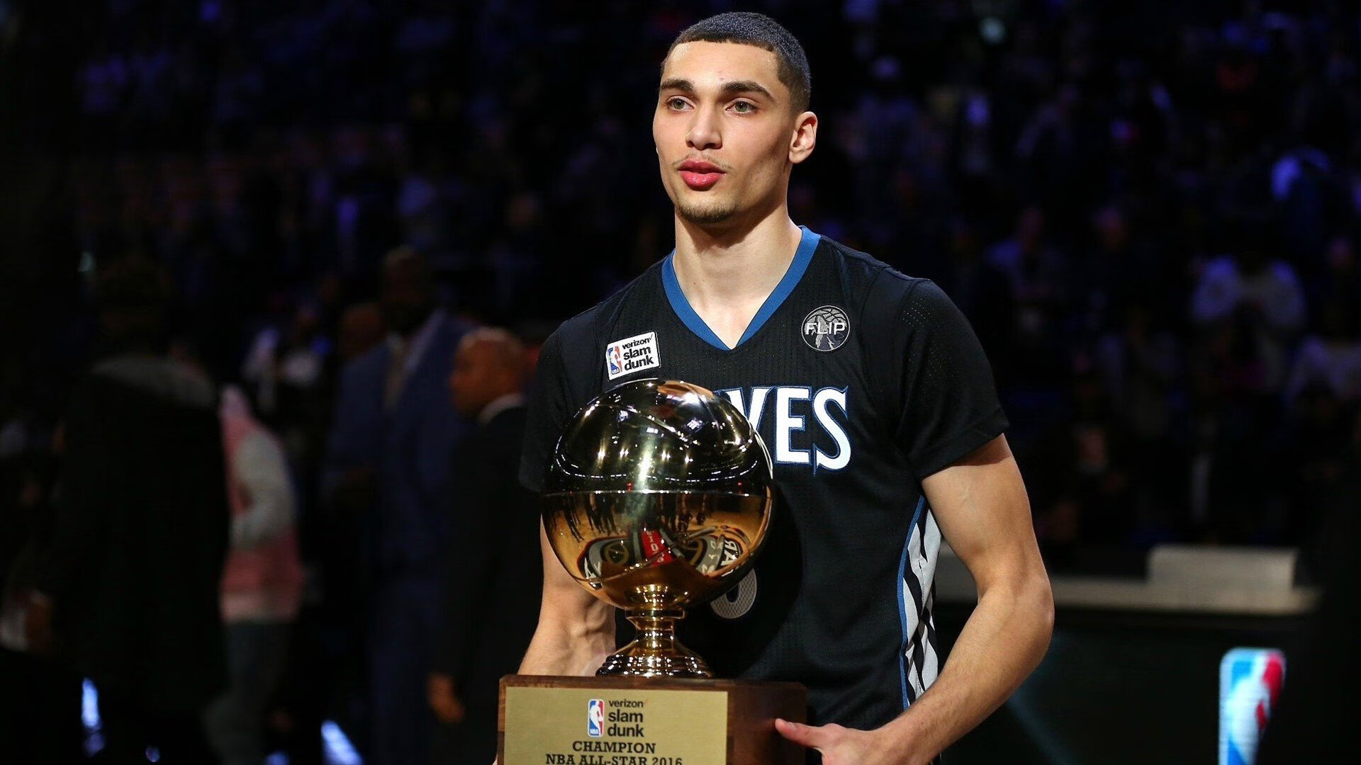 底特律不相信眼泪，孟菲斯只相信贝恩—当魔术的魔法在关键回合失效