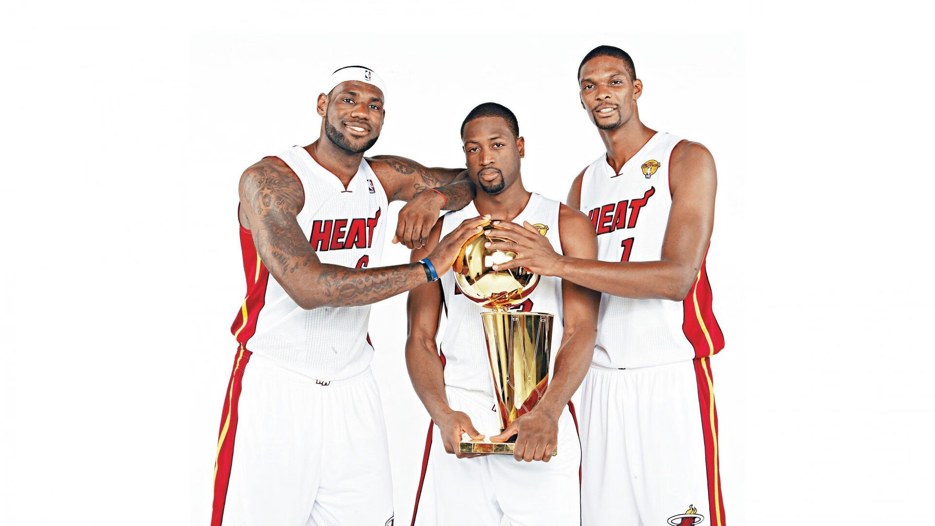 绿茵场上的战争，乌克兰鏖战日本，哈兰德主宰比赛走向